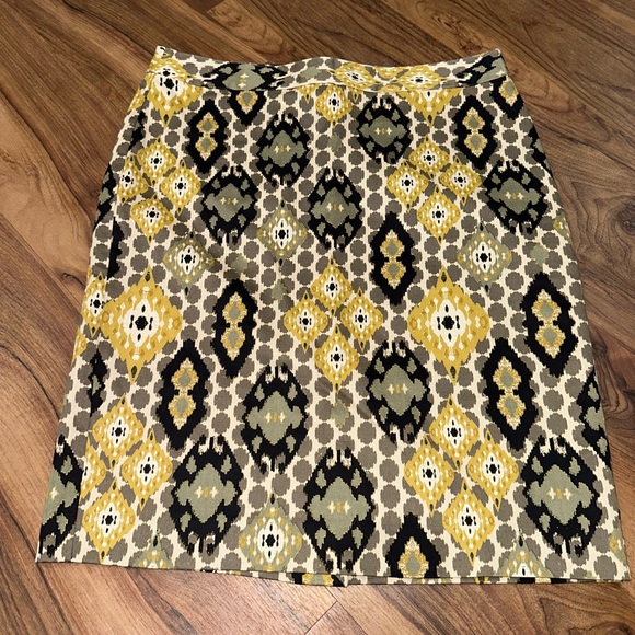 Van Heusen Studio Pencil Skirt | Size 10 | Ikat Print Midi | NWT - Picture 1 of 4